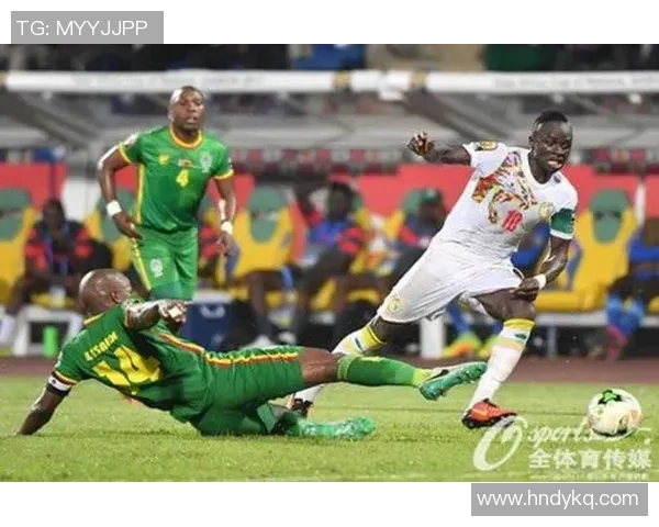 足球明星经历骨折重返赛场的励志故事与奋斗精神